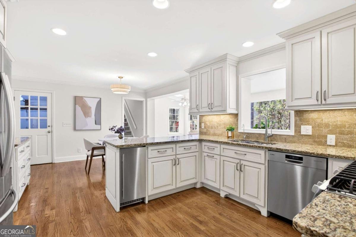 350 Spindle Court Sandy Springs - Photo 13