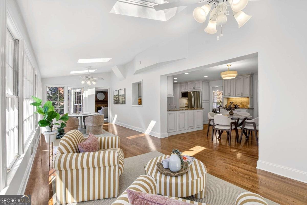 350 Spindle Court Sandy Springs - Photo 16