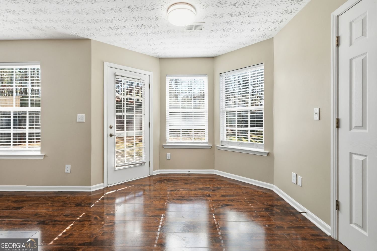 3570 Bogan Mill Road Buford - Photo 9