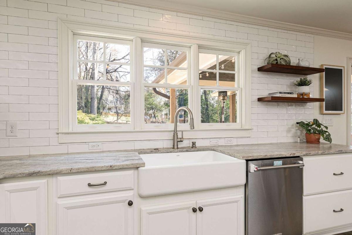 2631 Brown Circle Smyrna - Photo 13