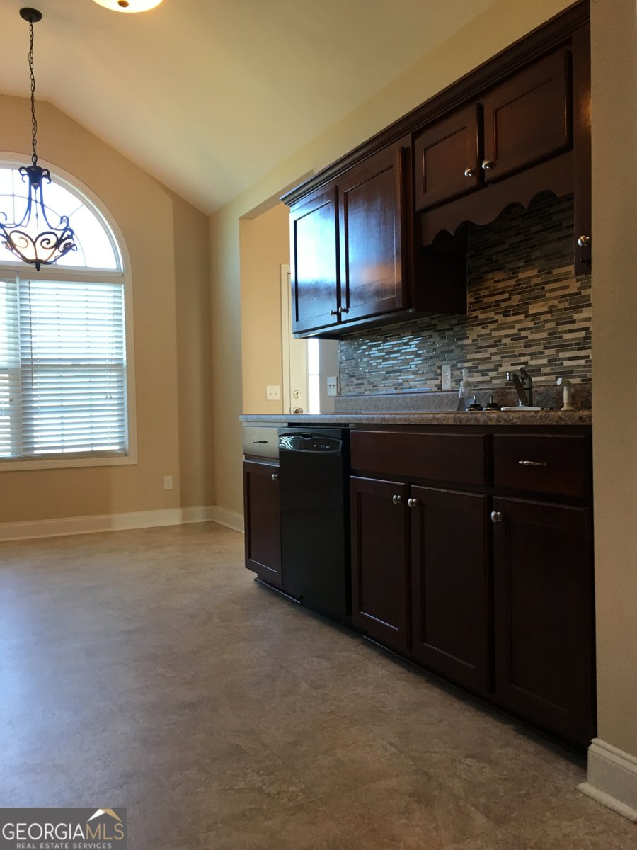 304 Boothill Court Statesboro - Photo 7