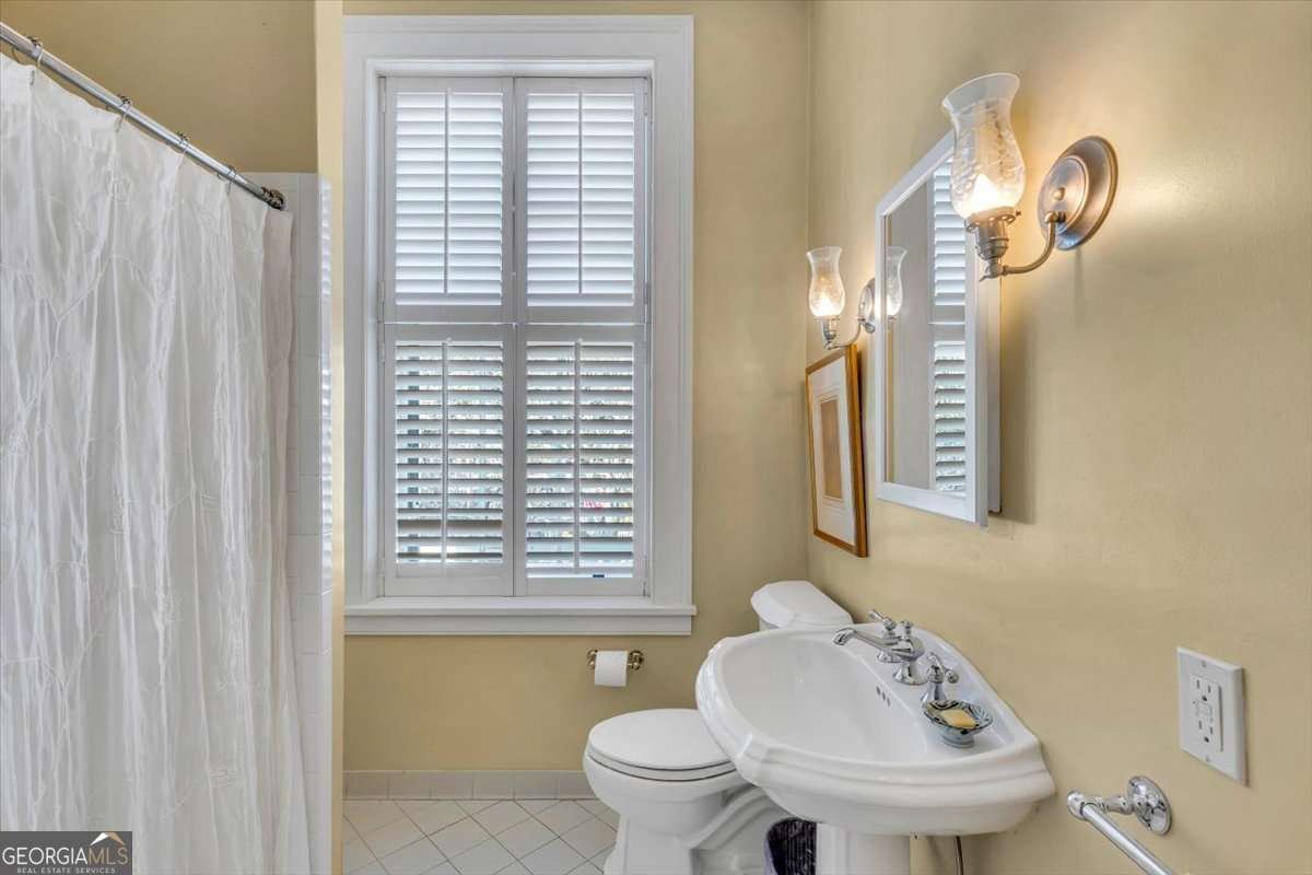 211 Charlton Street Savannah - Photo 36