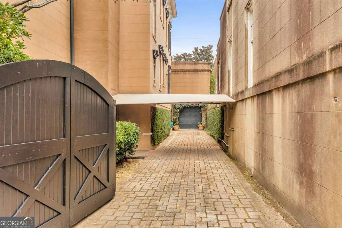 211 Charlton Street Savannah - Photo 61