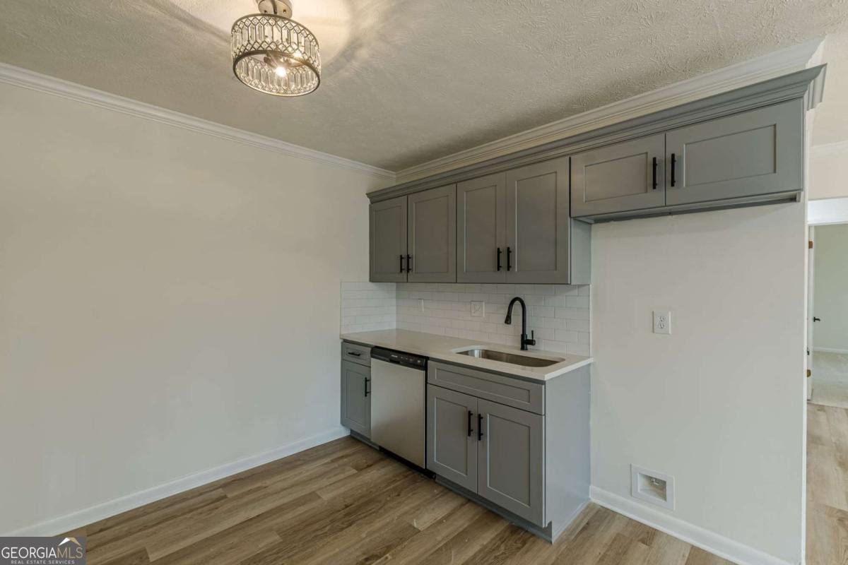 7498 Helms Court Jonesboro - Photo 34