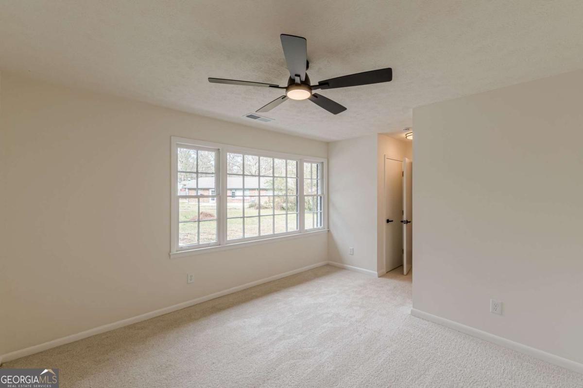 7498 Helms Court Jonesboro - Photo 9