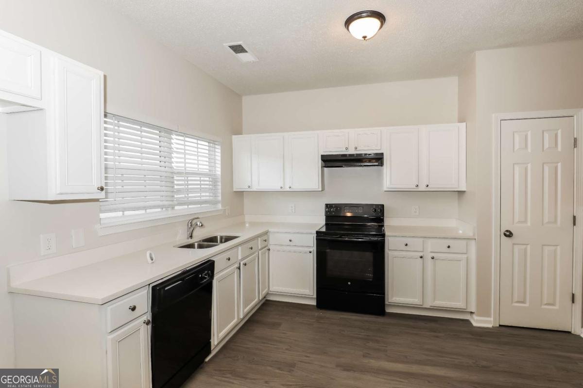 2296 Nicole Drive Hampton - Photo 7