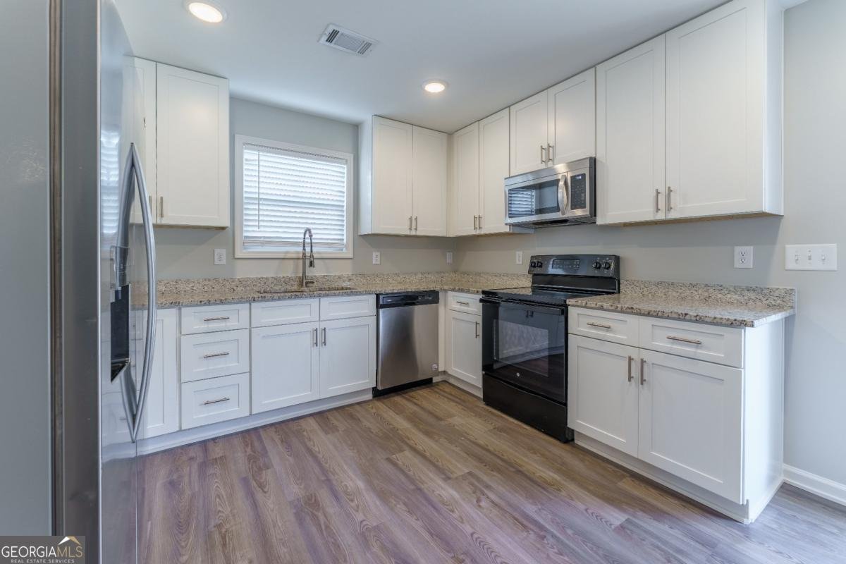 4780 Cantrell Road Flowery Branch - Photo 12