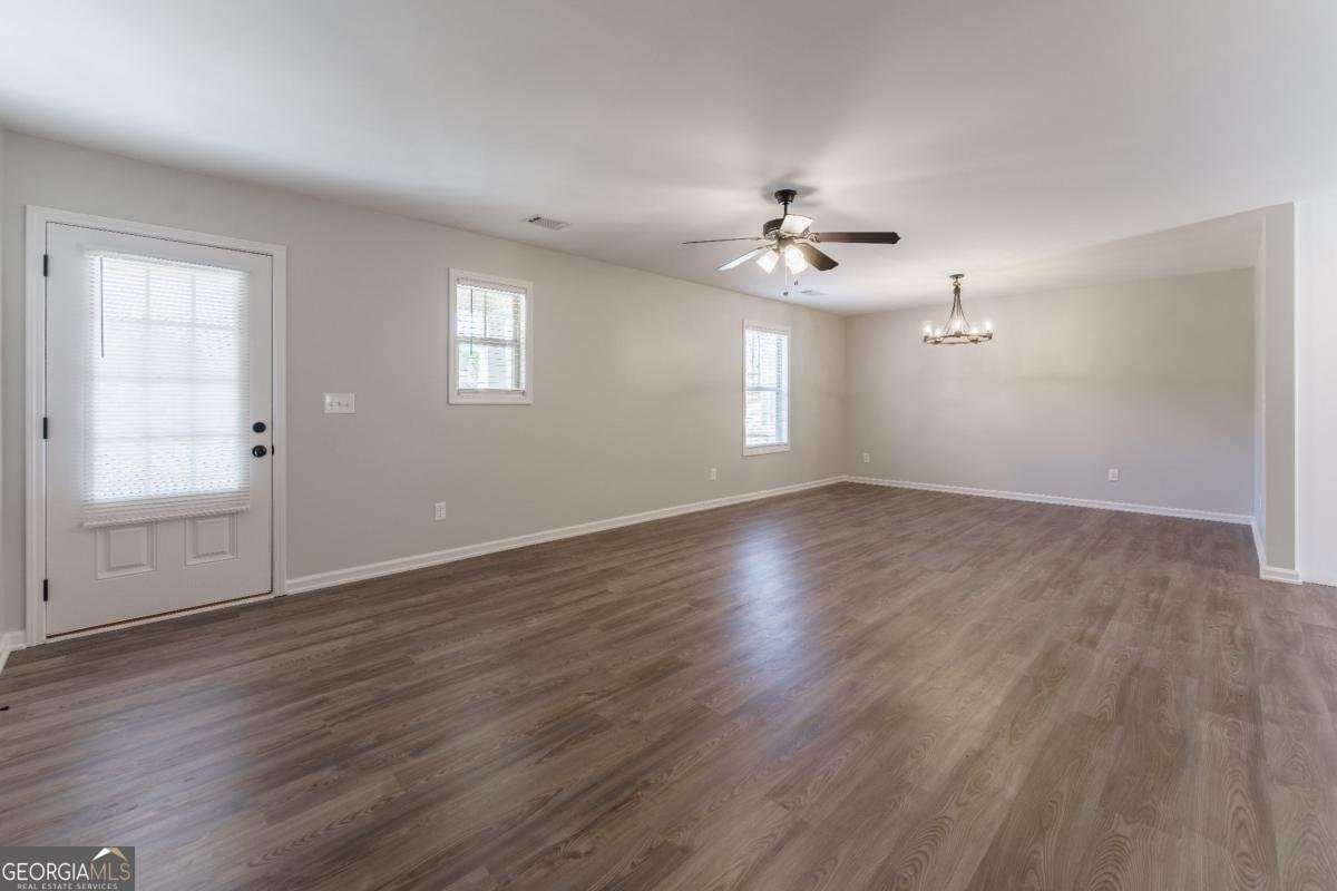 4780 Cantrell Road Flowery Branch - Photo 8