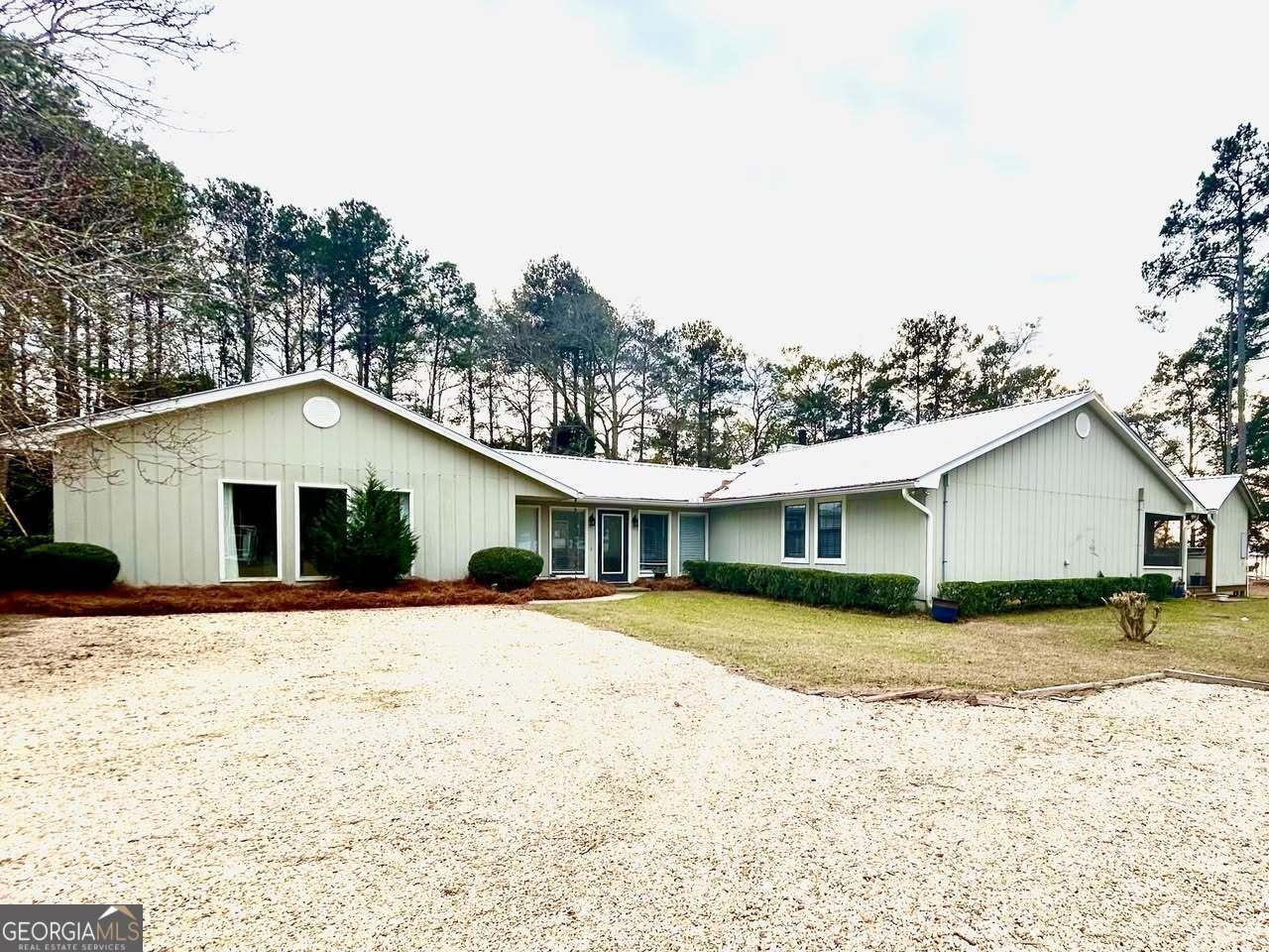 110 Lakeview Drive Fort Gaines - main photo