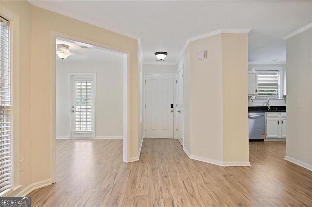 911 Hollyfax Circle Atlanta - Photo 13