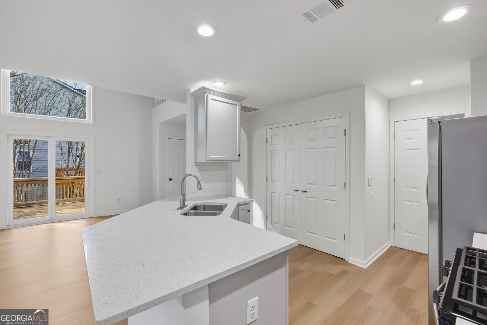 138 Stoneforest Drive Woodstock - Photo 10