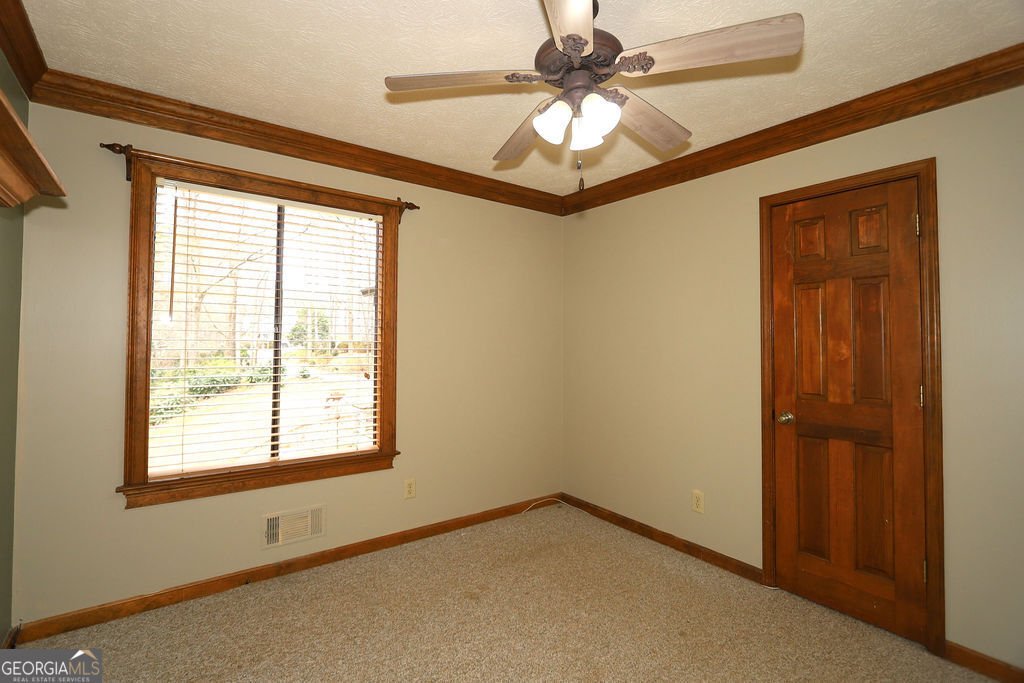 275 Roberts Road Covington - Photo 16