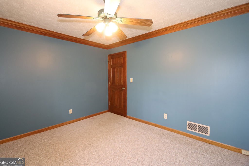 275 Roberts Road Covington - Photo 22