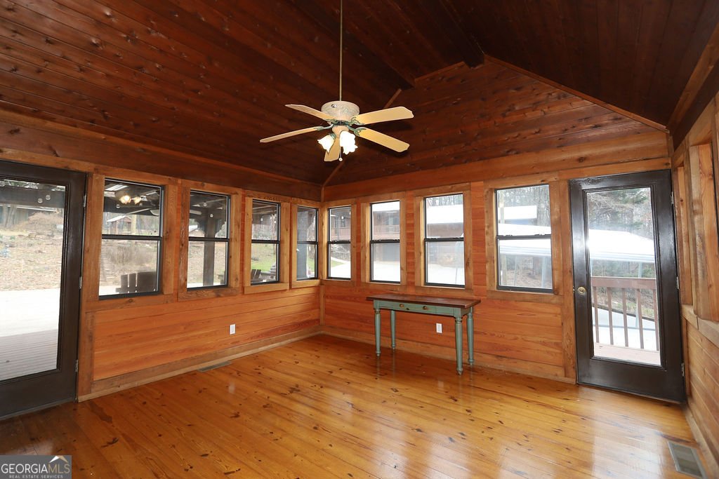 275 Roberts Road Covington - Photo 9