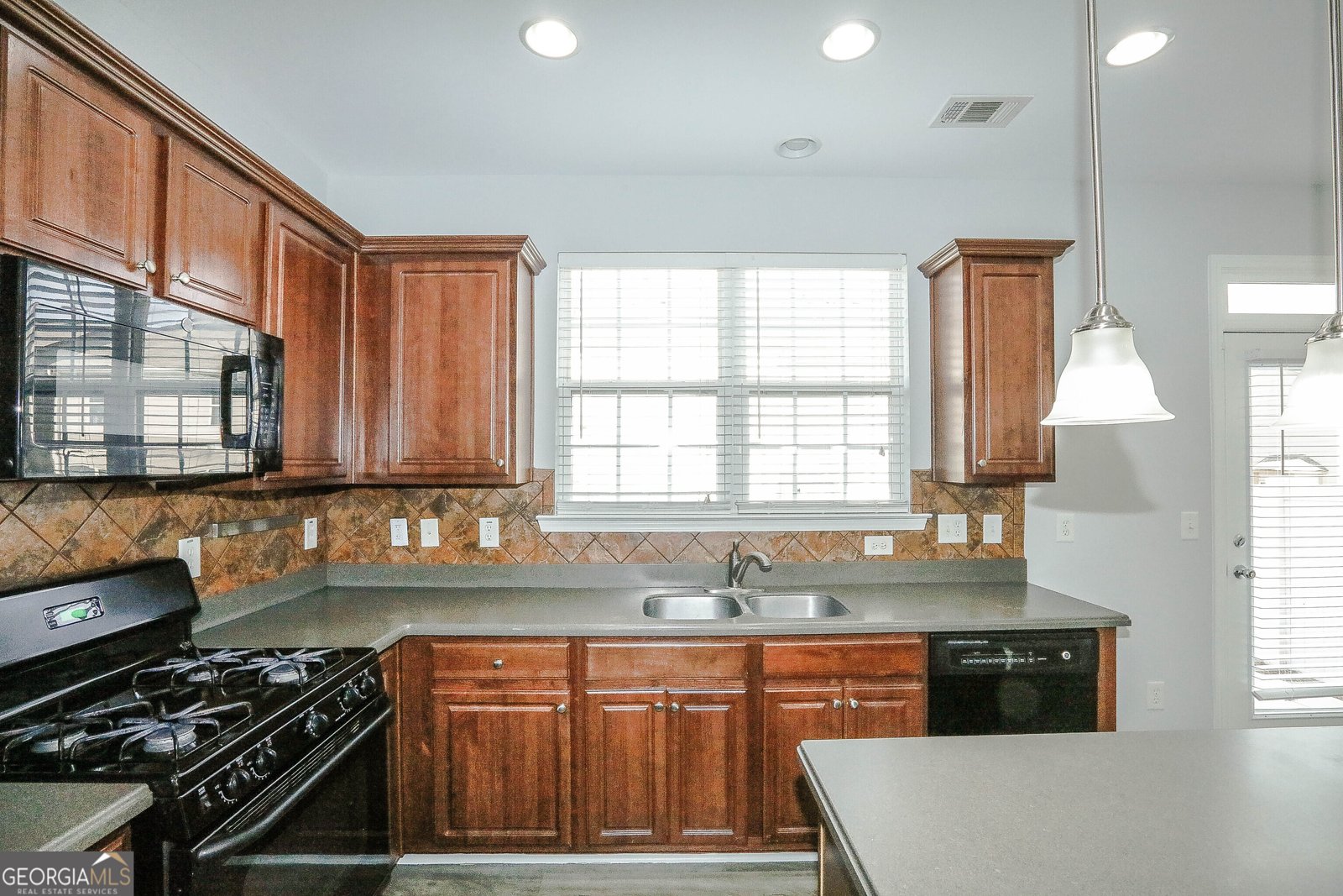 2410 Sardis Chase Court Buford - Photo 10