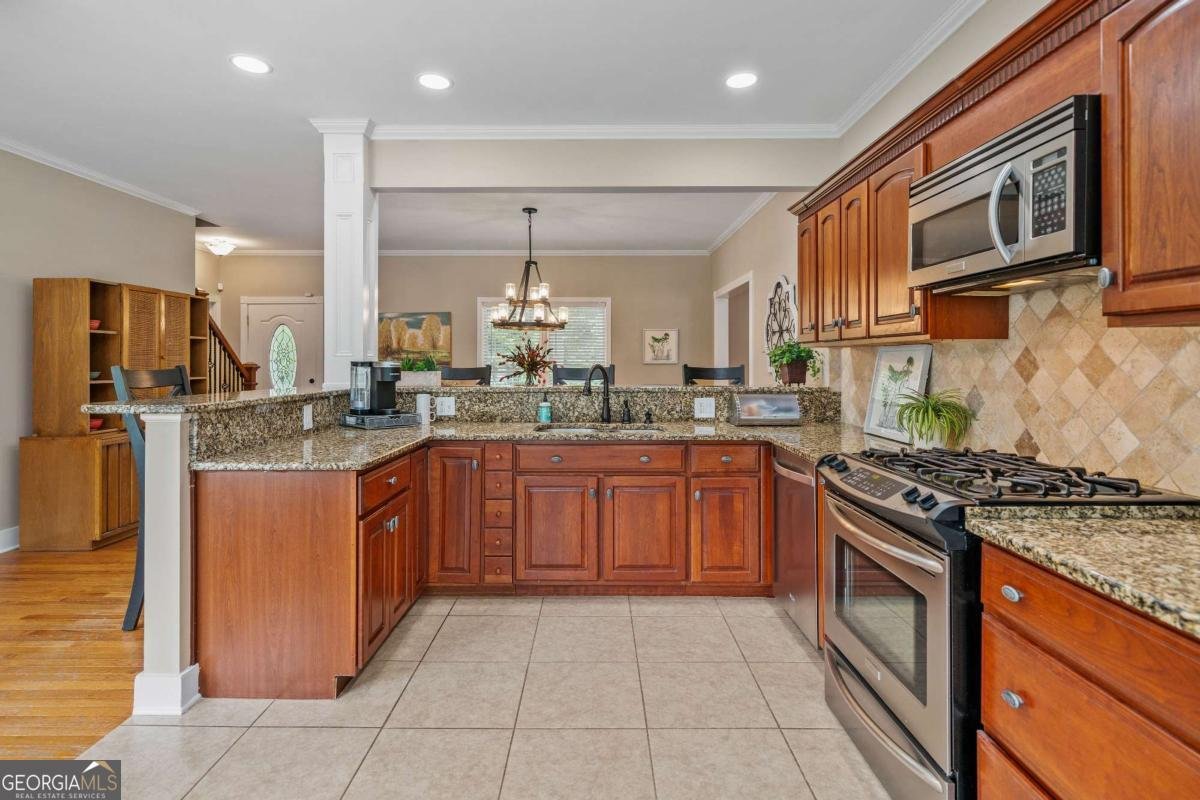 425 Chadwick Place Canton - Photo 18