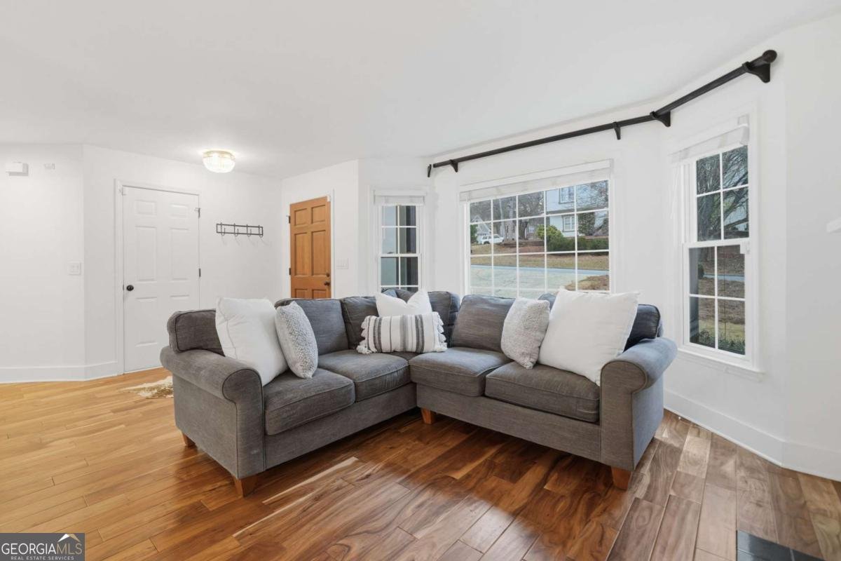 618 Wedgewood Drive Woodstock - Photo 11