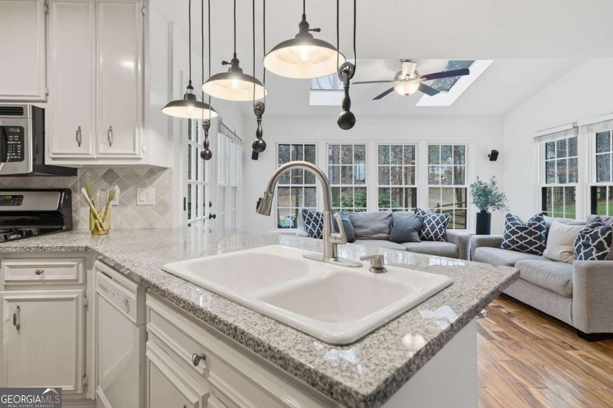 618 Wedgewood Drive Woodstock - Photo 18