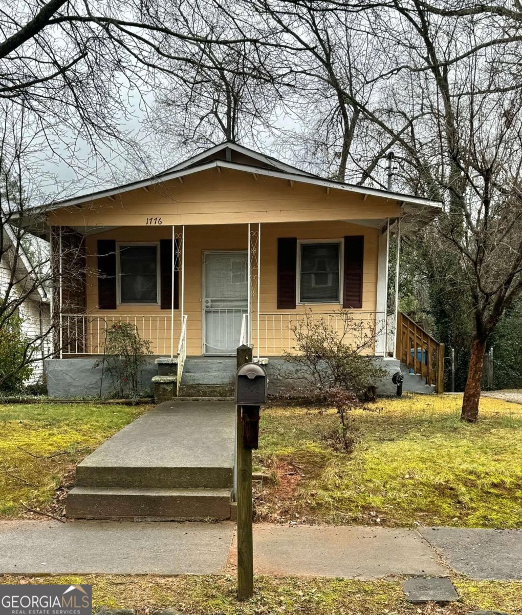 1776 Spring Avenue East Point - Photo 1