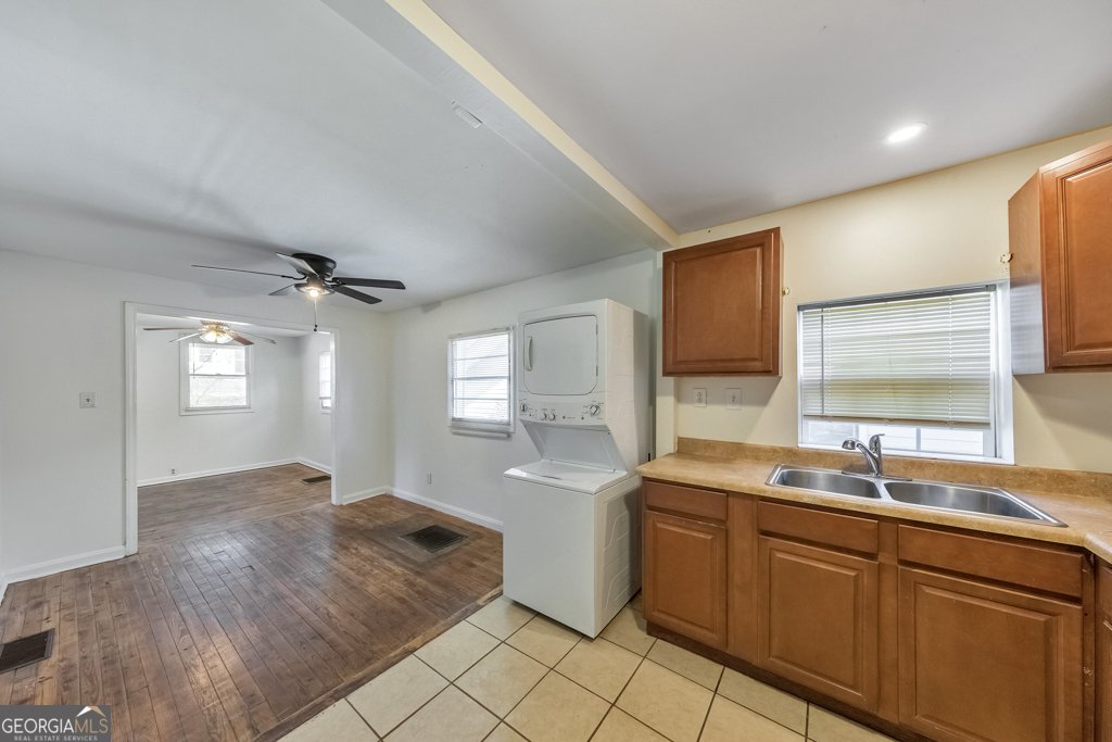 1776 Spring Avenue East Point - Photo 11