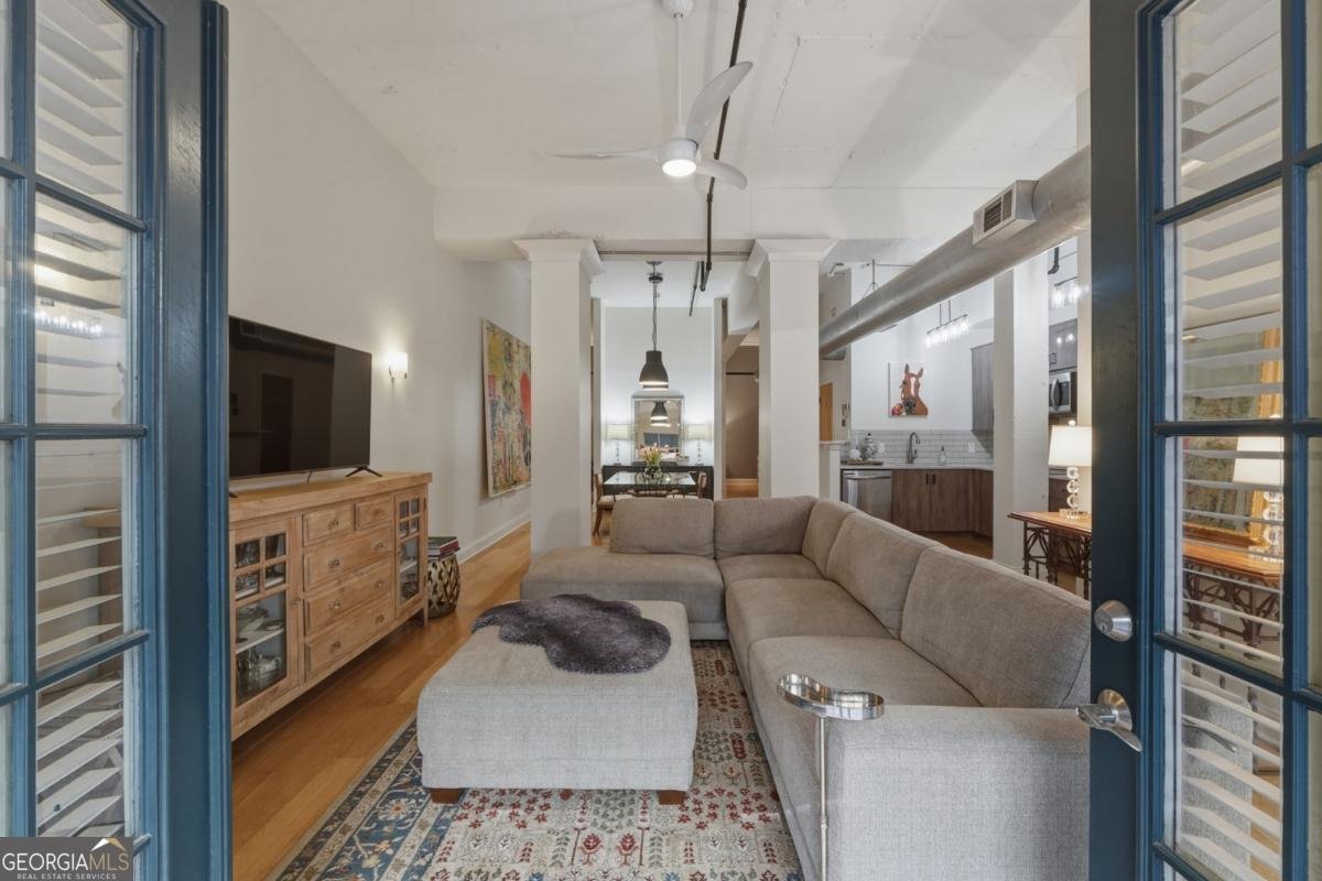 1605 Liberty Lane Roswell - Photo 1