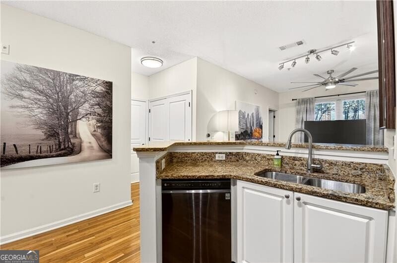 10 Perimeter Summit Boulevard Brookhaven - Photo 9