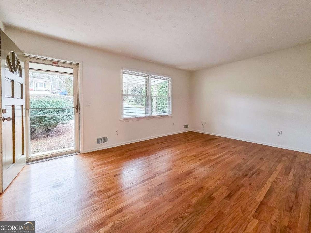 2350 Jomarc Way Marietta - Photo 15