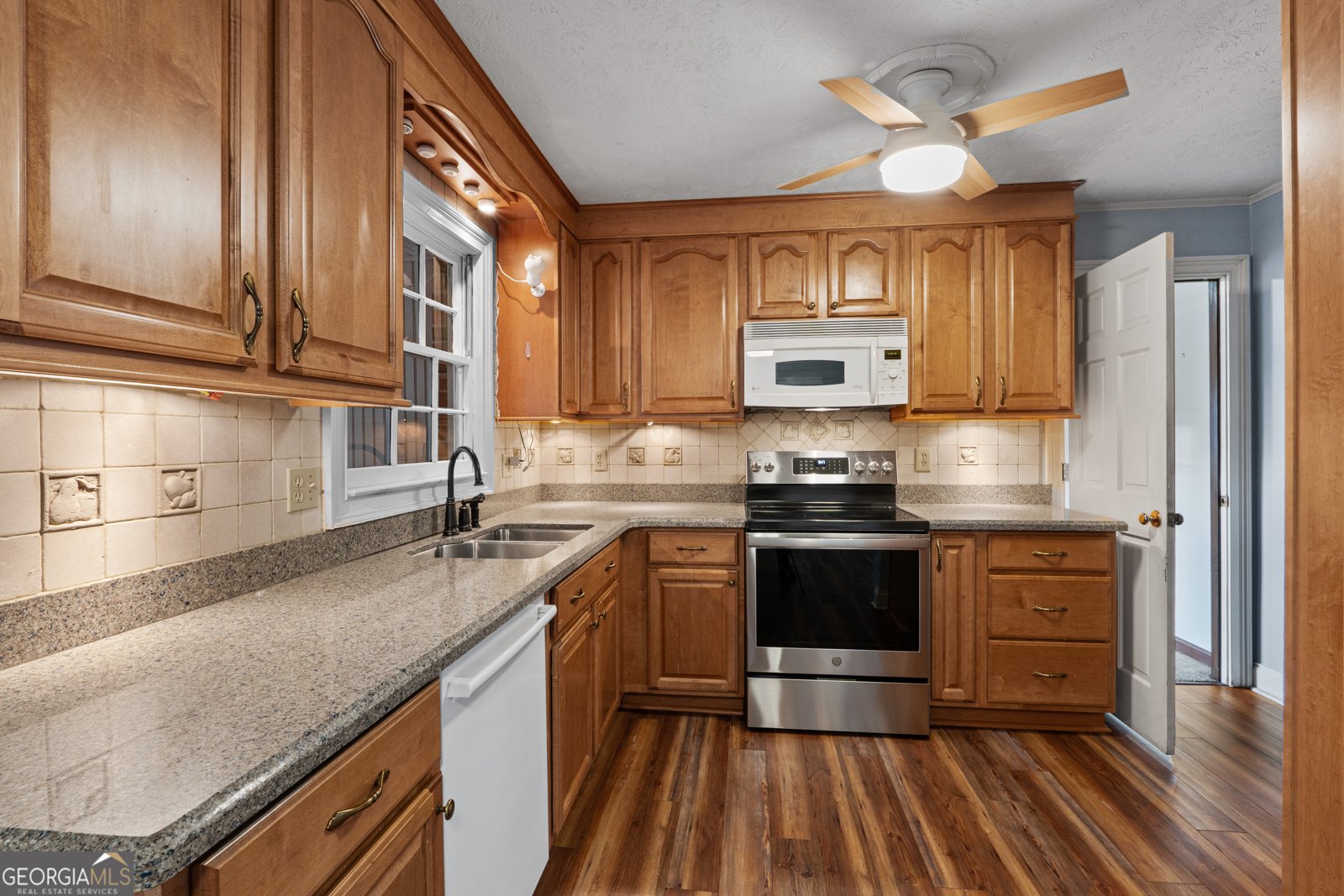 7085 Hobgood Road Fairburn - Photo 7