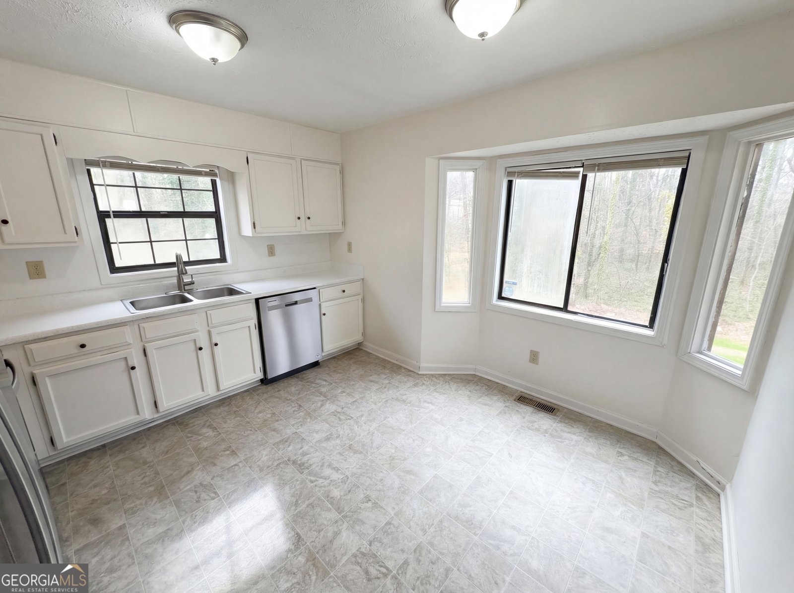 4400 Red Cedar Court Stone Mountain - Photo 9