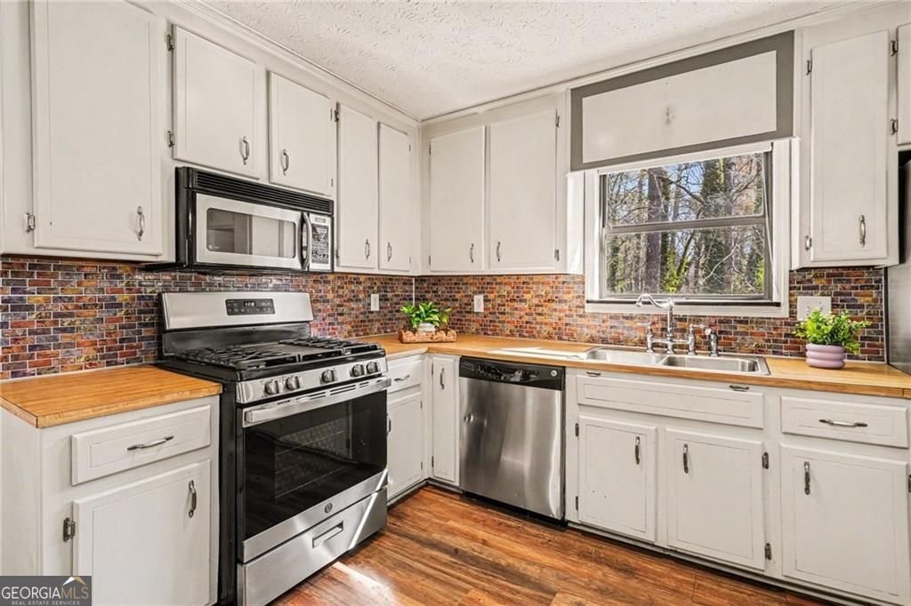 5088 Ravenwood Drive Marietta - Photo 11