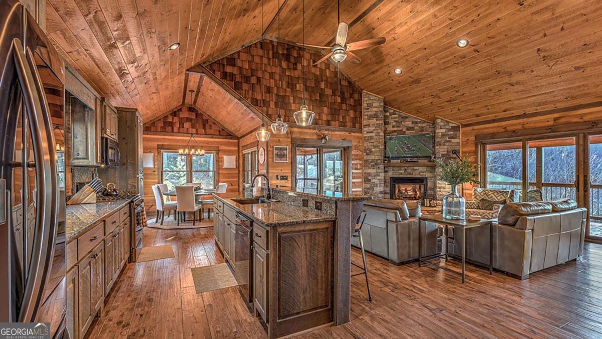 6 Pontoosuc Drive Mineral Bluff - Photo 15