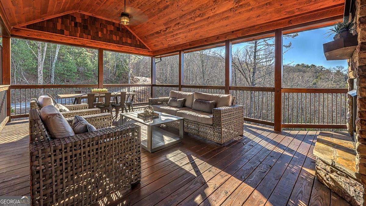 6 Pontoosuc Drive Mineral Bluff - Photo 18