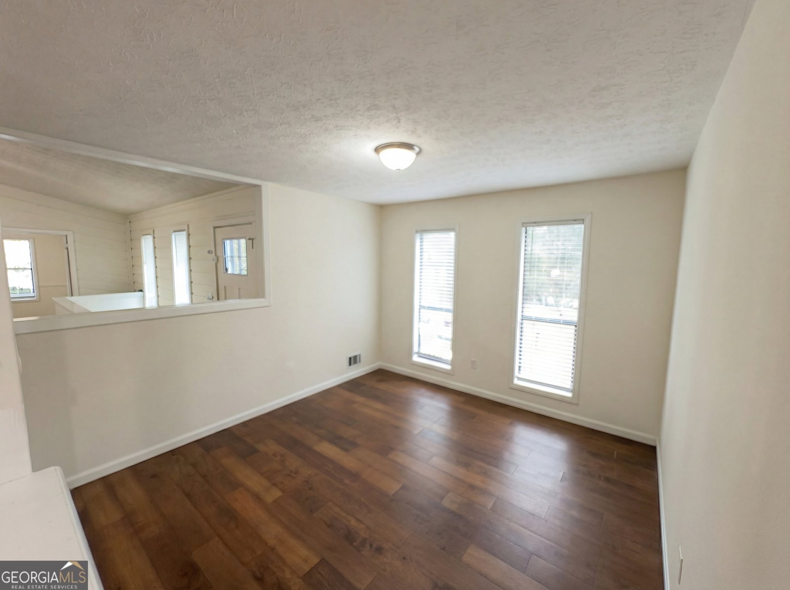 124 Creekview Drive Woodstock - Photo 13