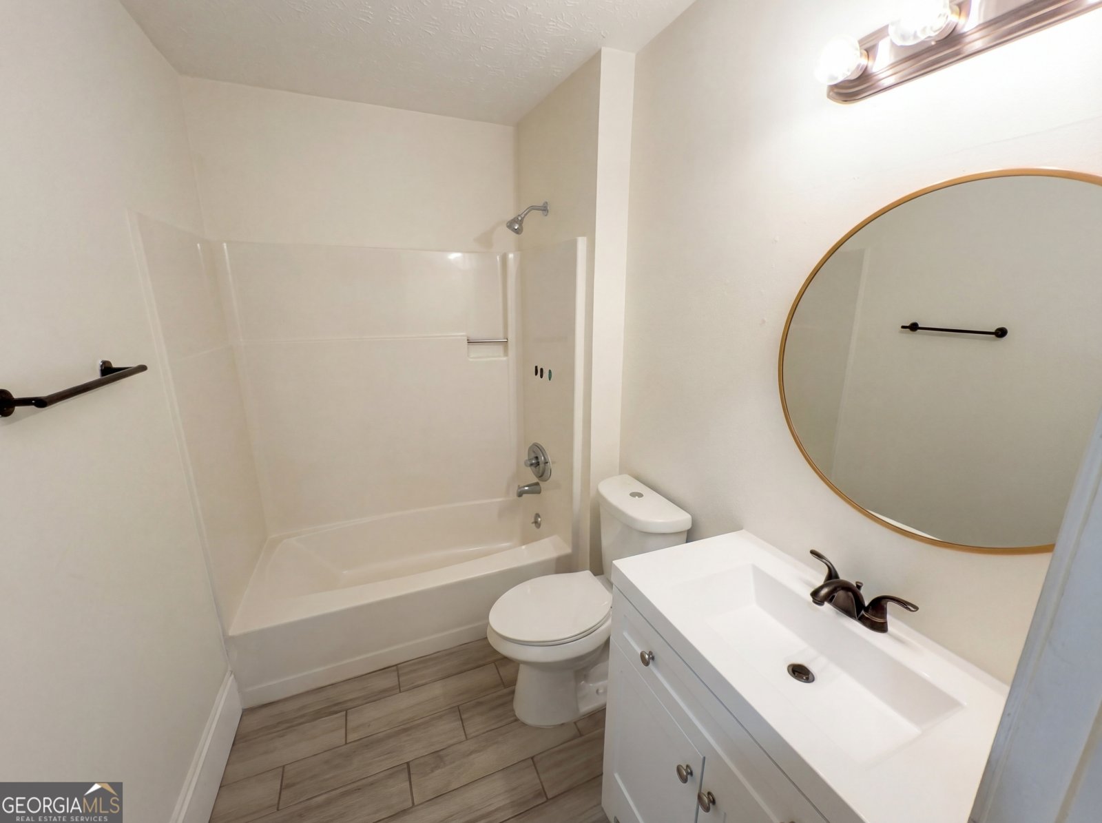 124 Creekview Drive Woodstock - Photo 14