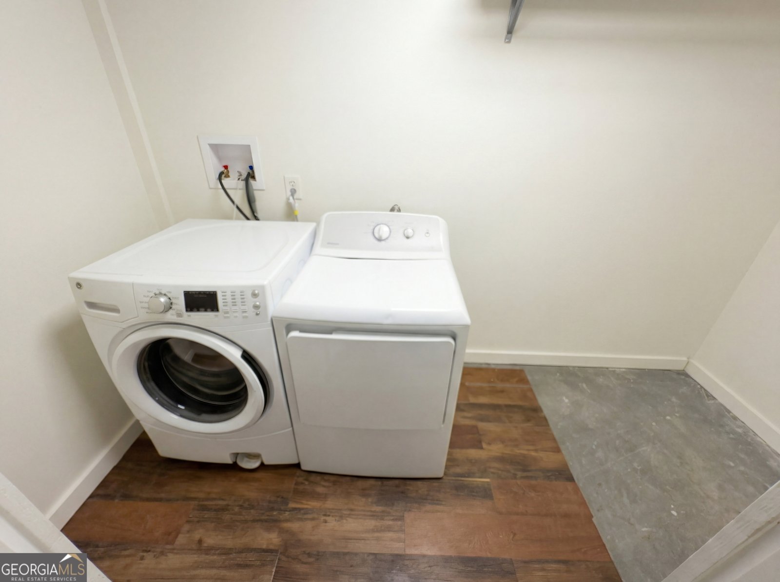 124 Creekview Drive Woodstock - Photo 18