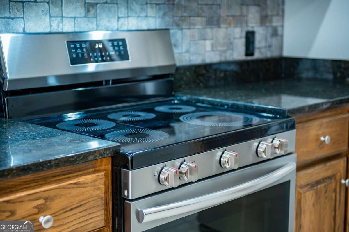 651 Chesterfield Road Bogart - Photo 6