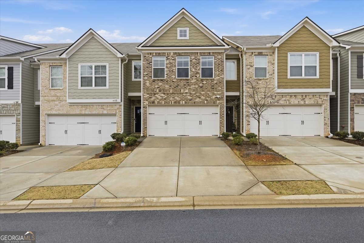 2230 Mulsanne Drive Lithonia - Photo 1