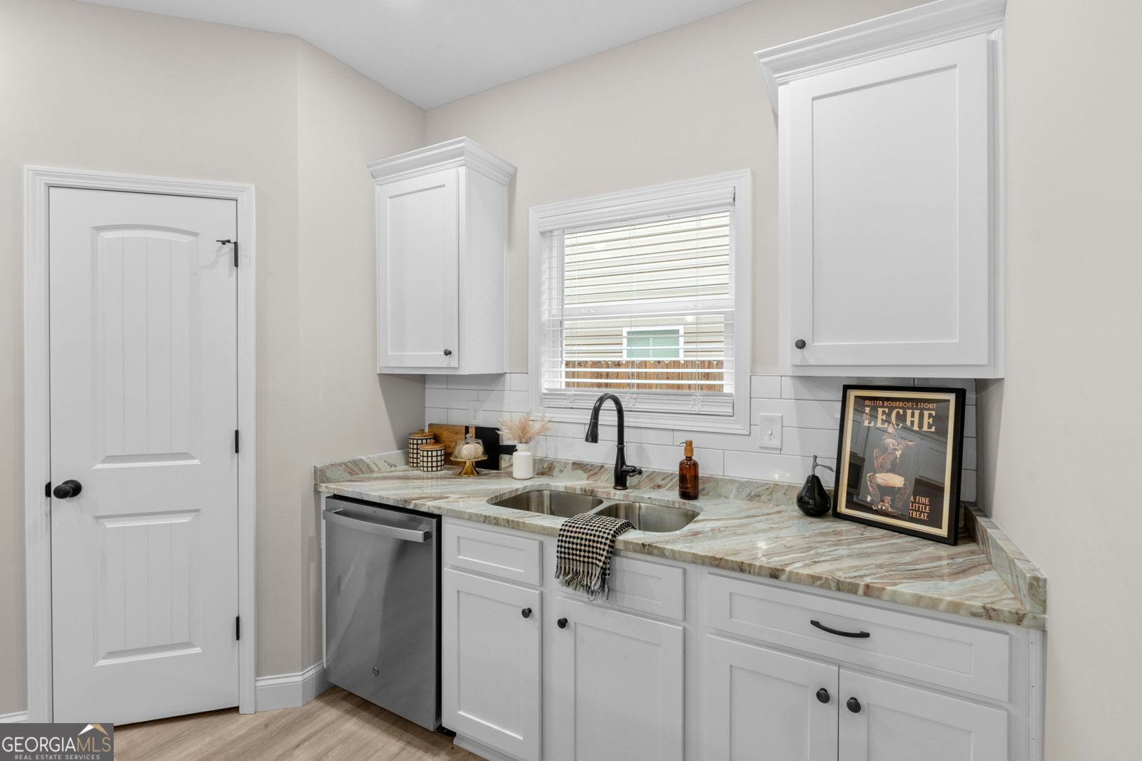 302 Beau Claire Circle Byron - Photo 7