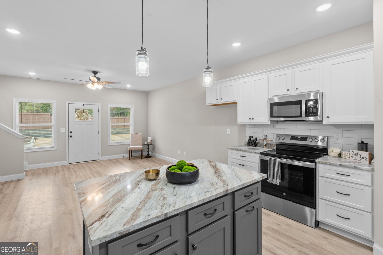 302 Beau Claire Circle Byron - Photo 8