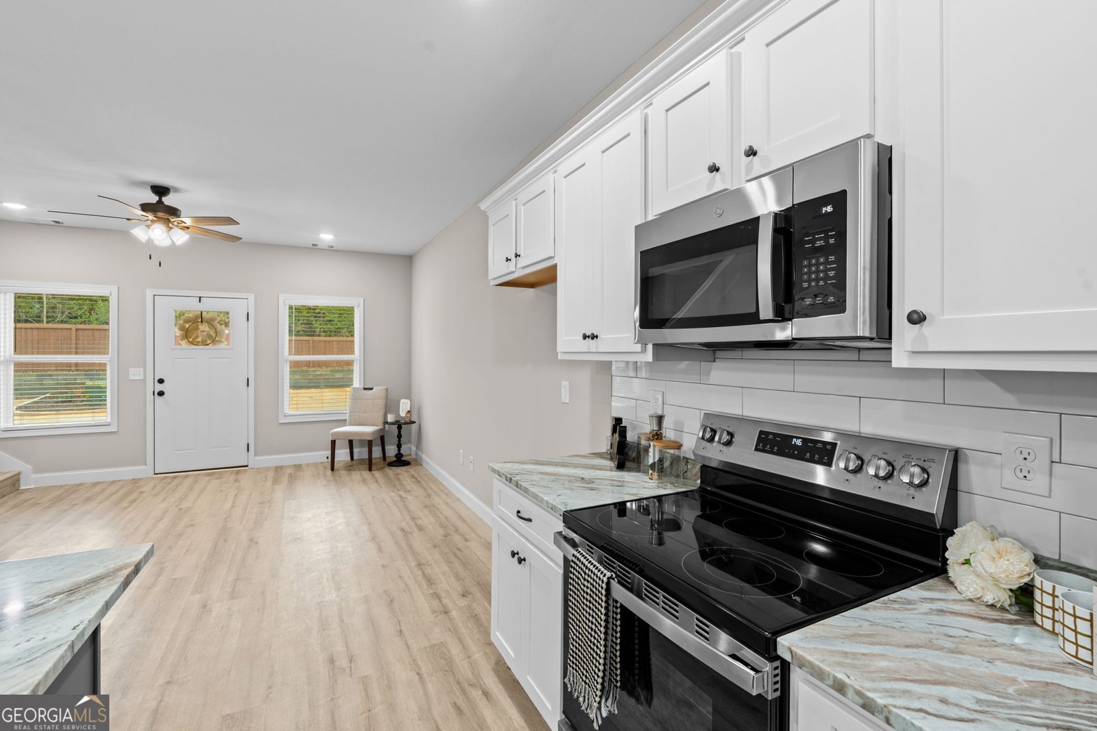 302 Beau Claire Circle Byron - Photo 9