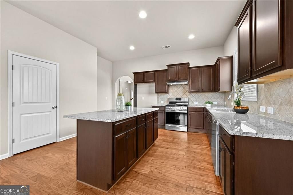 5763 Shore Isle Court Flowery Branch - Photo 24