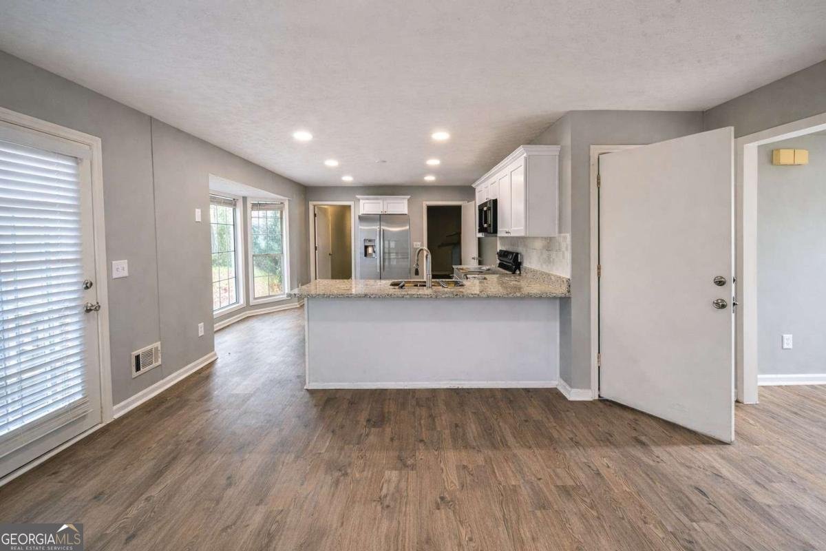 2685 Logan Way Lawrenceville - Photo 9