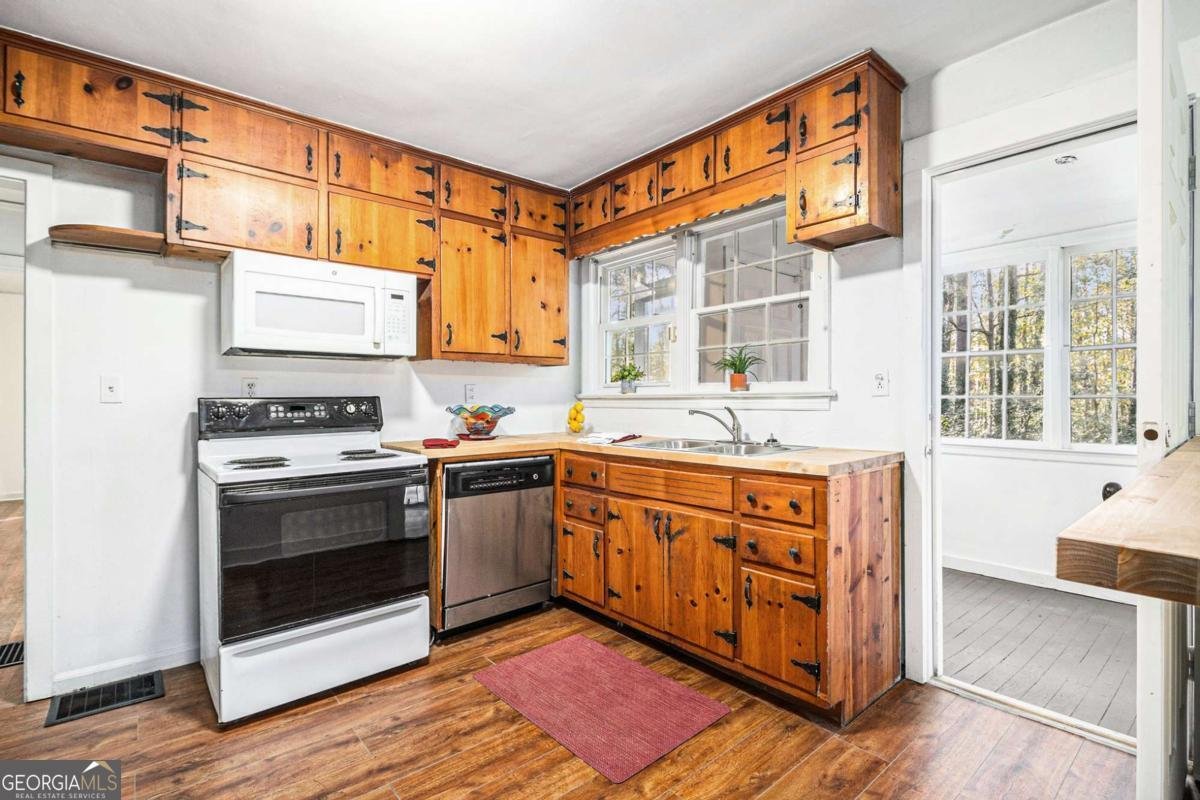 814 Jolly Avenue Clarkston - Photo 11