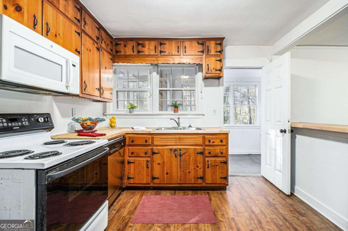 814 Jolly Avenue Clarkston - Photo 12