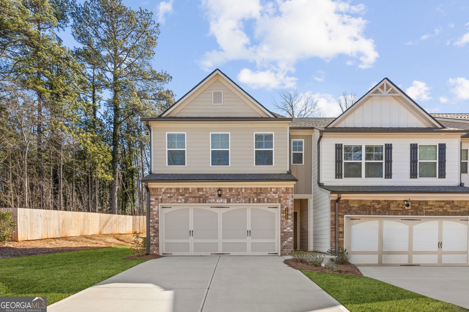 5611 Chickory Drive Flowery Branch - Photo 1