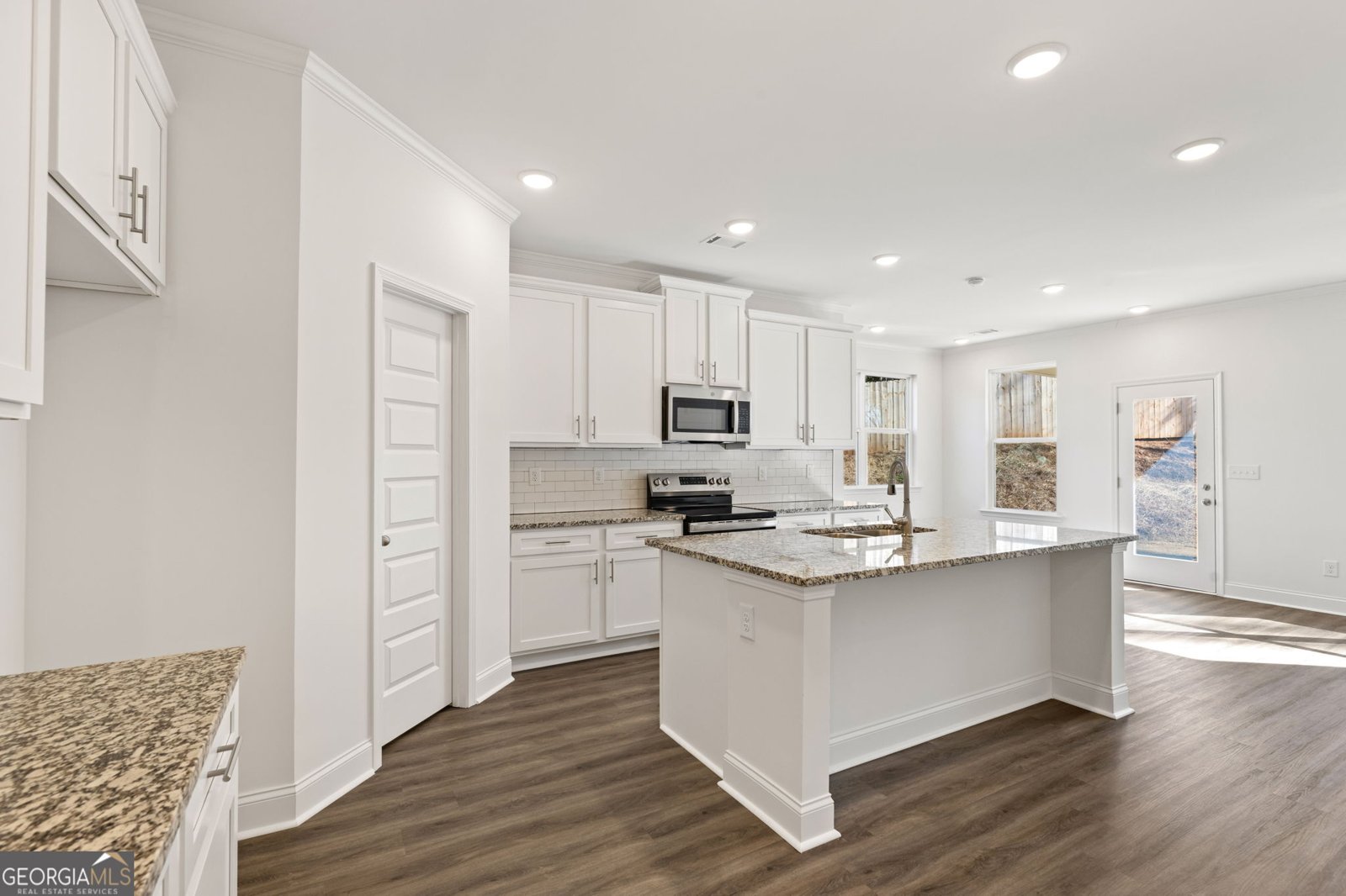 5611 Chickory Drive Flowery Branch - Photo 7