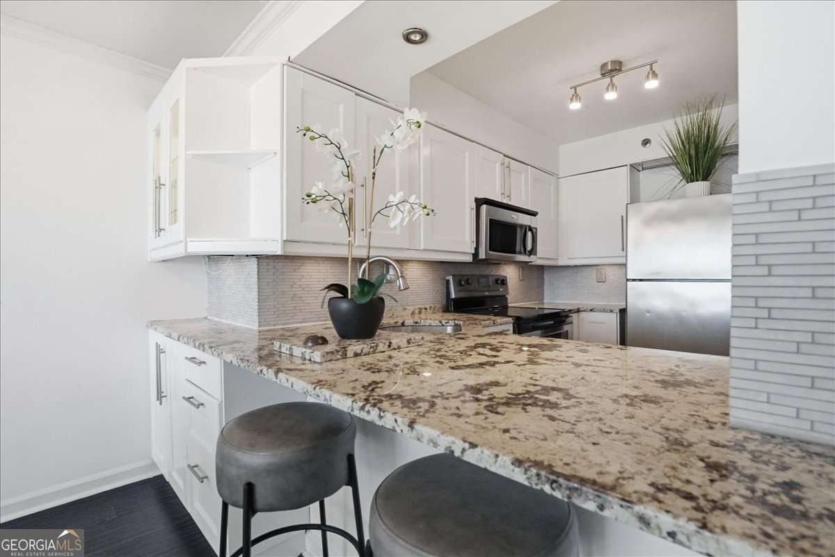 2870 PHARR CT S Atlanta - Photo 7