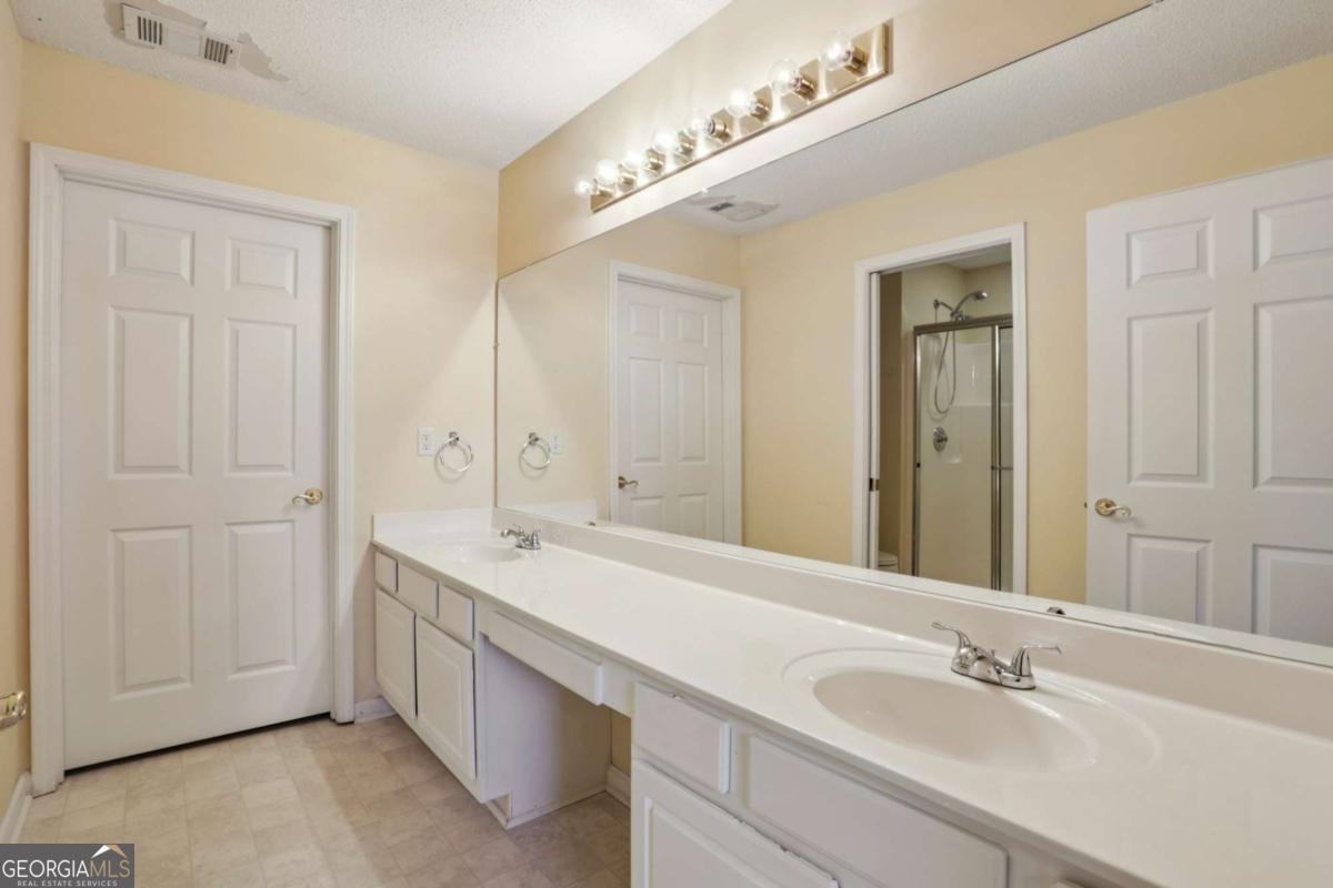 2191 Rockbridge Road Stone Mountain - Photo 14