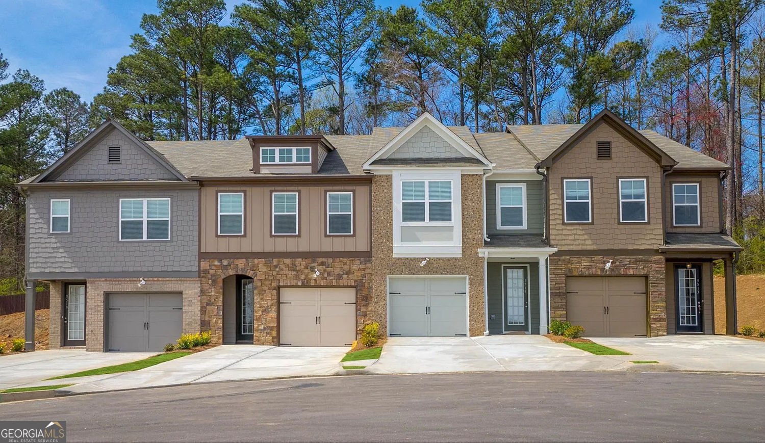 6400 Shalks Crossing Drive Lithonia - Photo 1