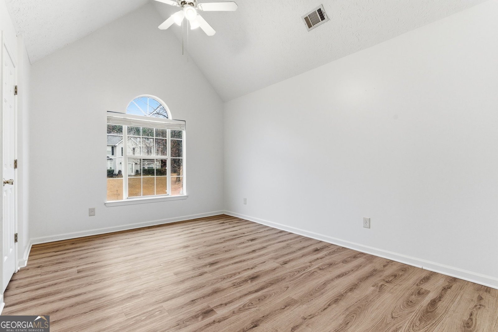 281 Fox Run Loganville - Photo 14